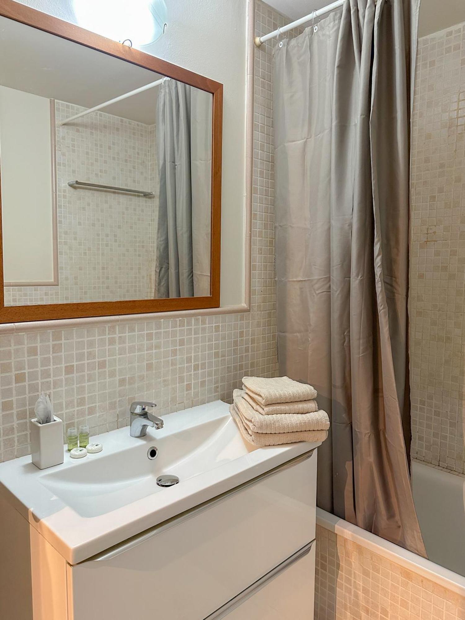 Clauhomes Reus Centro エクステリア 写真